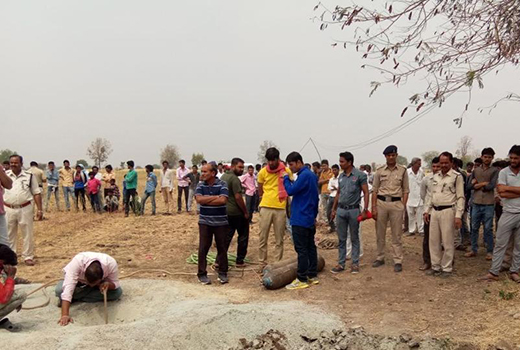 Rescuers in MP race to save 4-year-old boy trapped in 40-ft-deep borewell